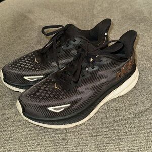 Hoka One One Clifton 9